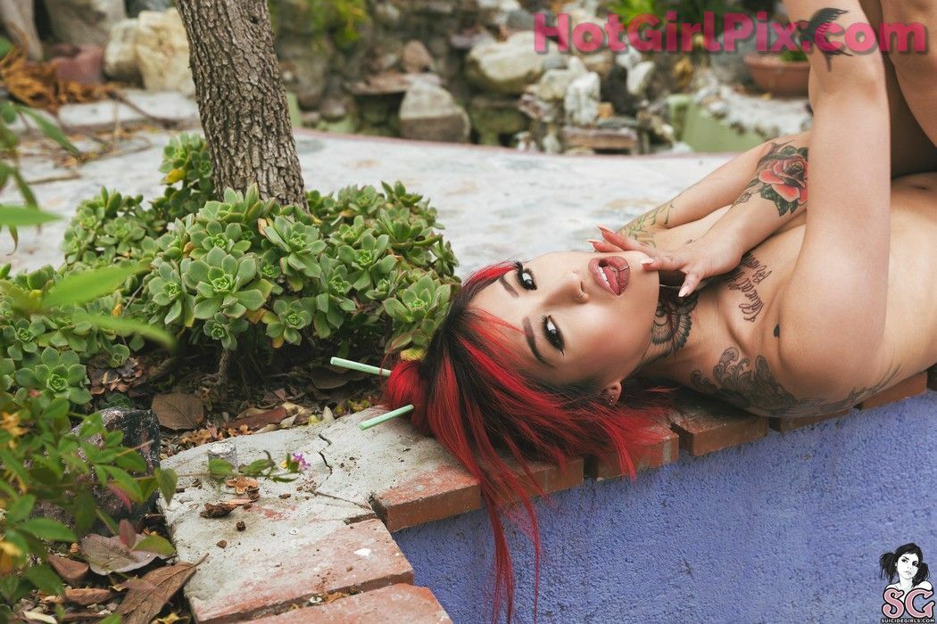 [Suicide Girls] Mahnee