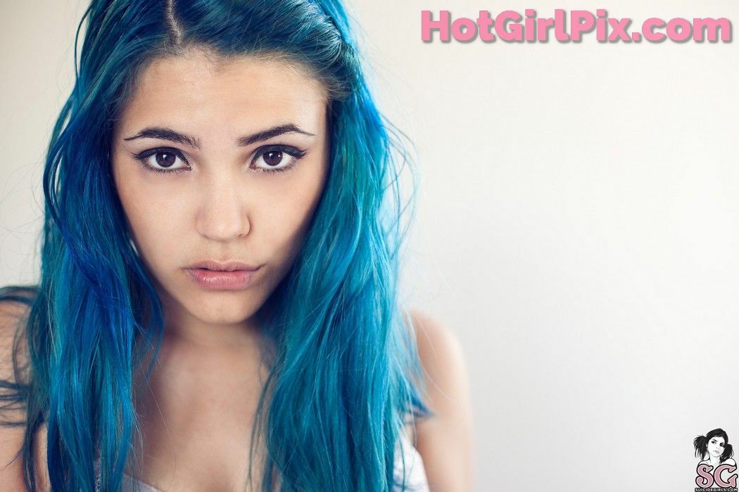 [Suicide Girls] Mendacia