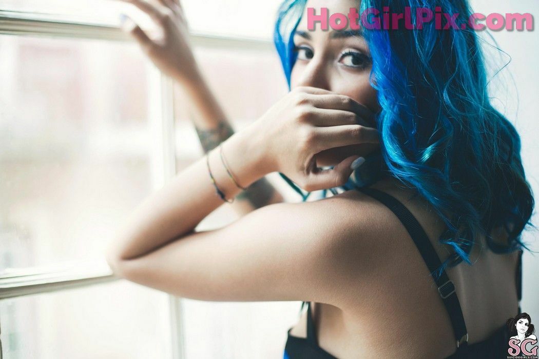 [Suicide Girls] Mendacia