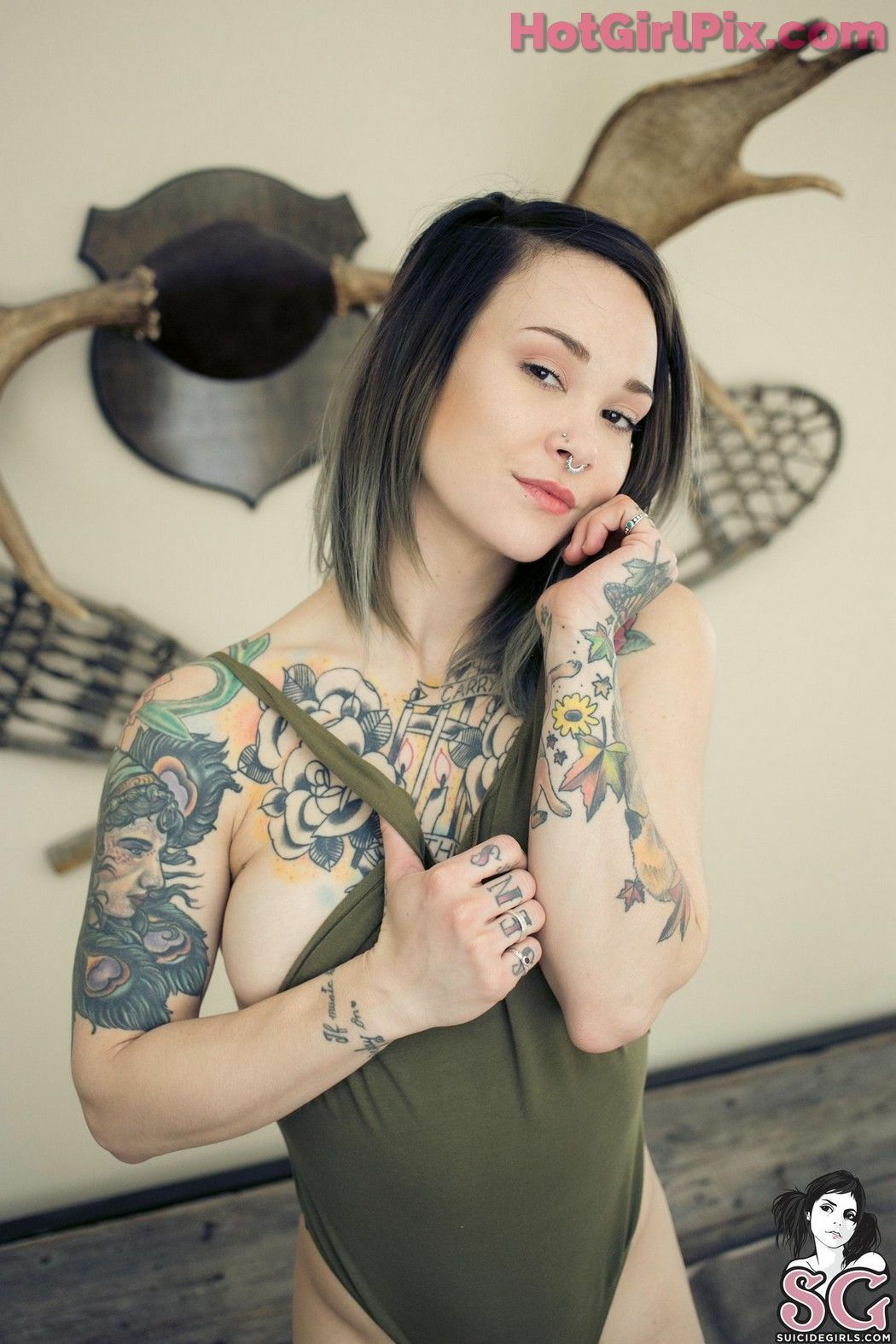 [Suicide Girls] Mernie - Cabin Fever