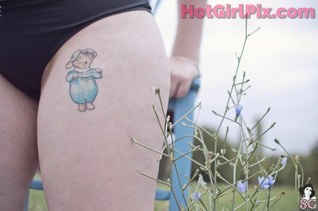 [Suicide Girls] Mouse