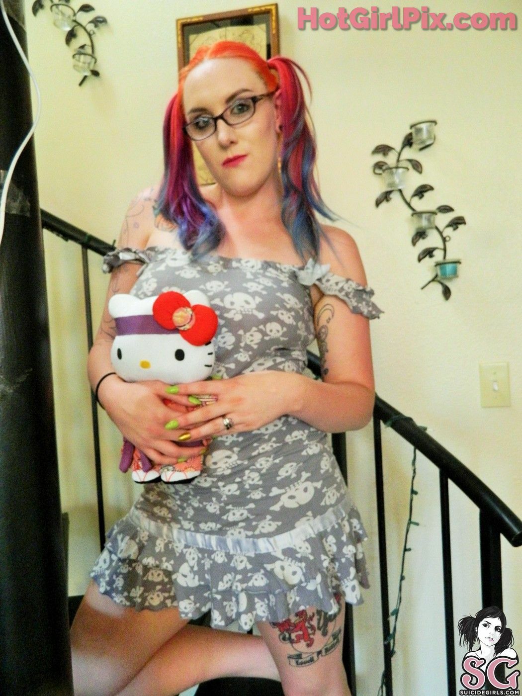 [Suicide Girls] Mrs Mayhem - Hello Kitty