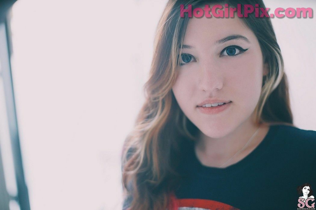 [Suicide Girls] Mouse