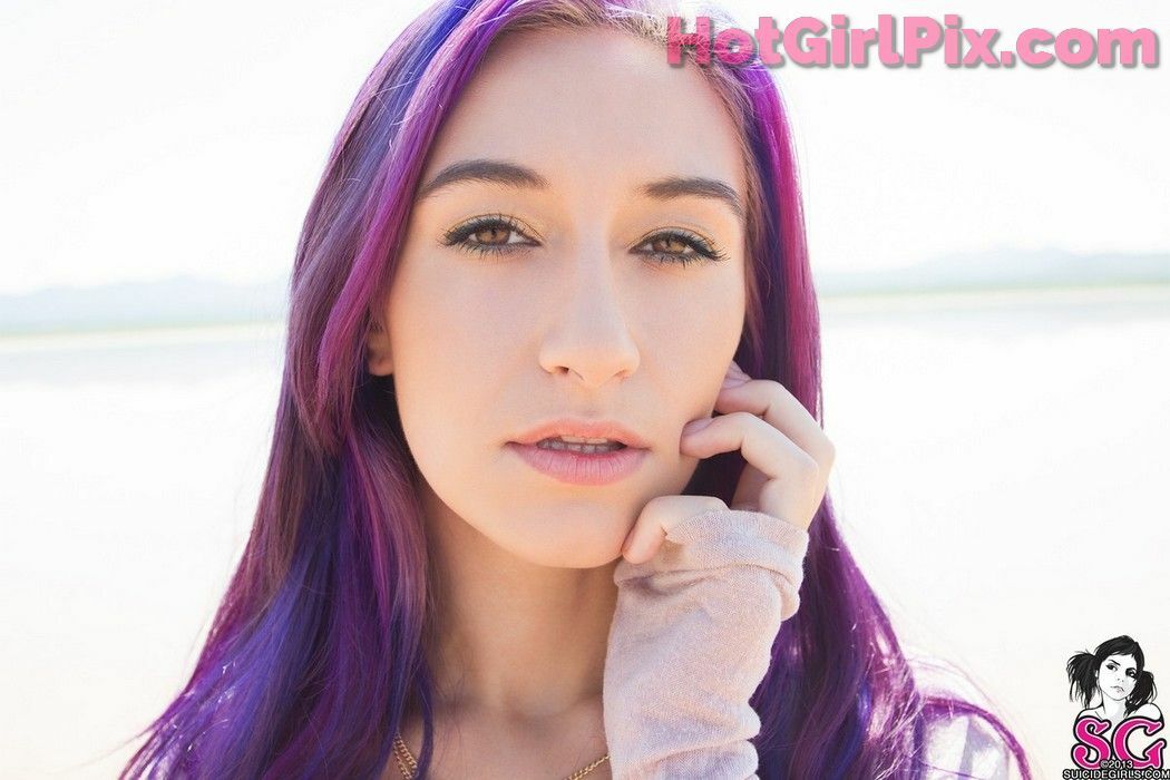 [Suicide Girls] Moon - Mirage