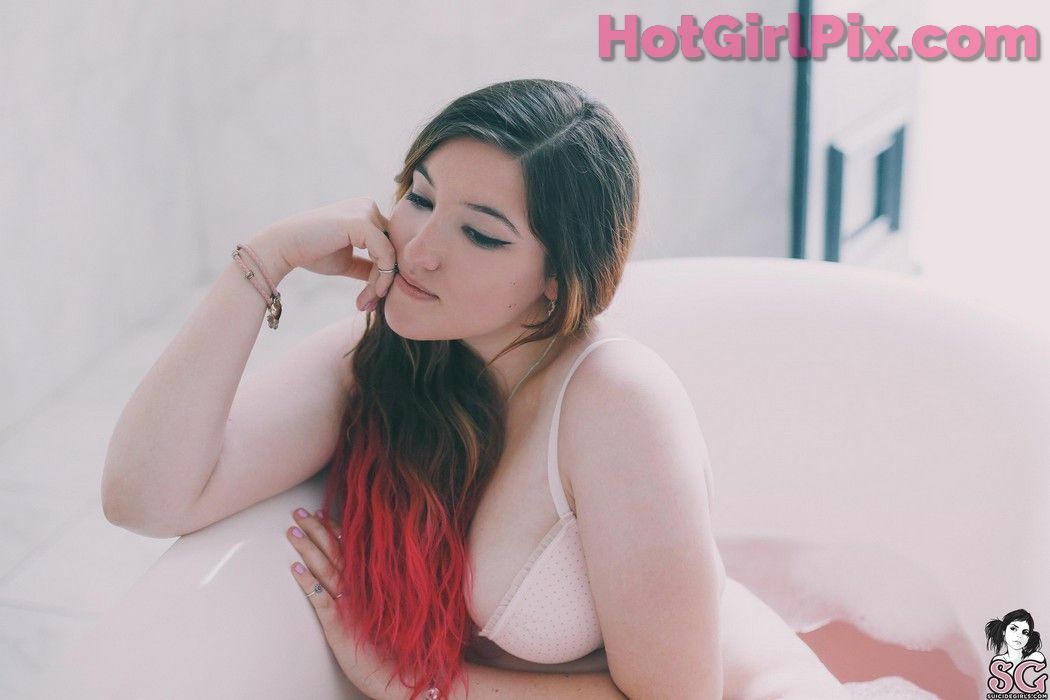 [Suicide Girls] Mouse