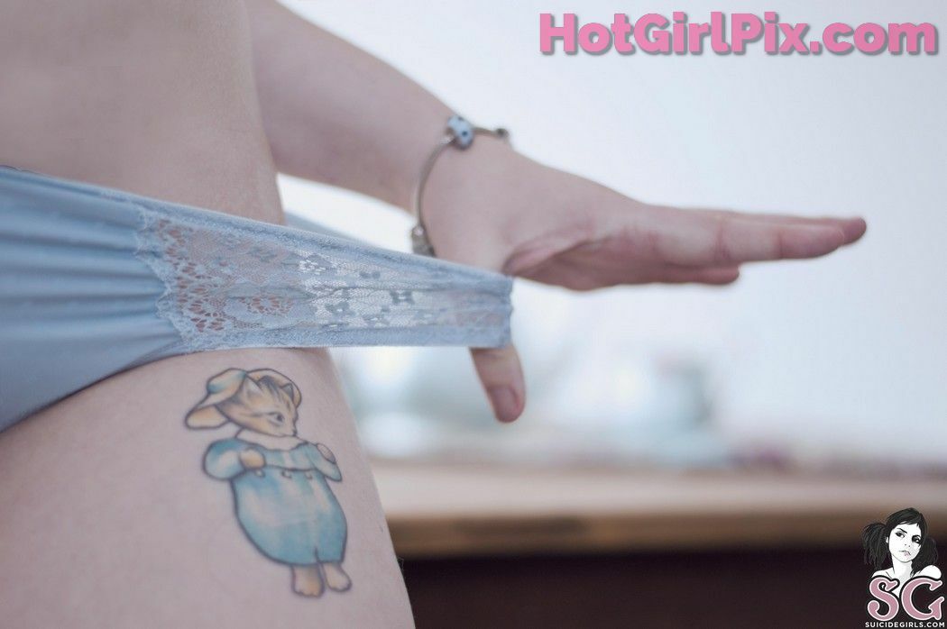 [Suicide Girls] Mouse