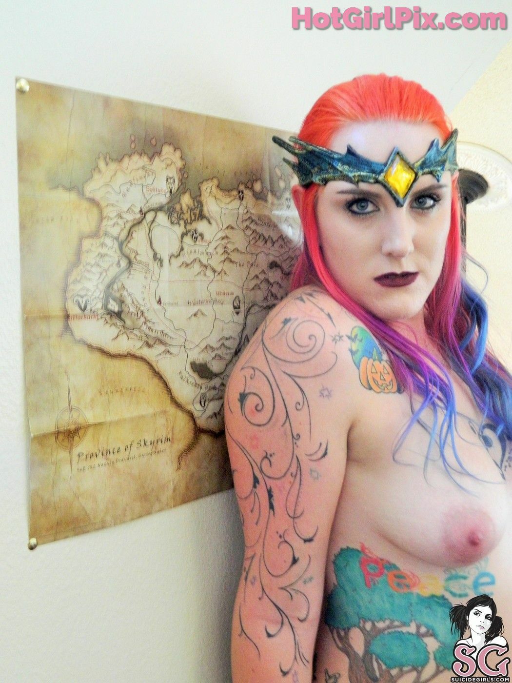 [Suicide Girls] MrsMayhem - Skyrim Queen