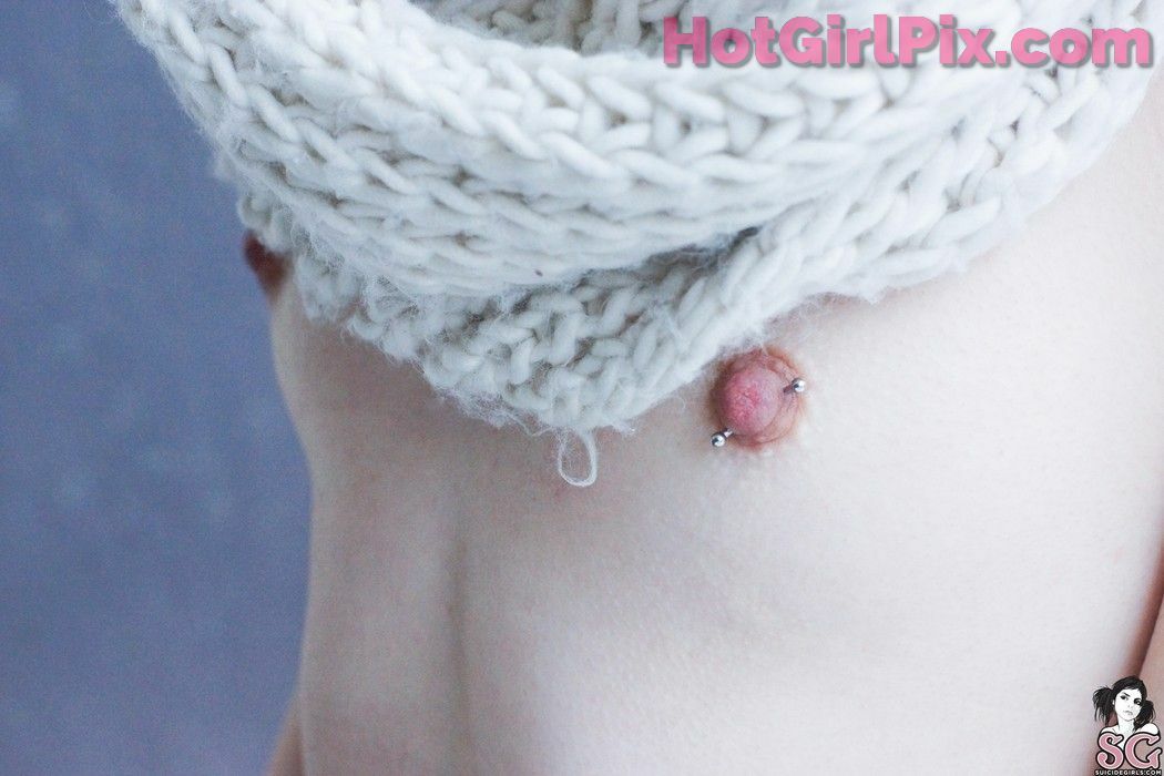 [Suicide Girls] Nur