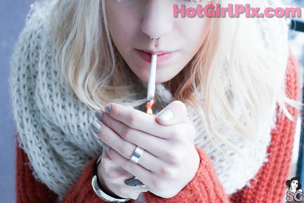 [Suicide Girls] Nur