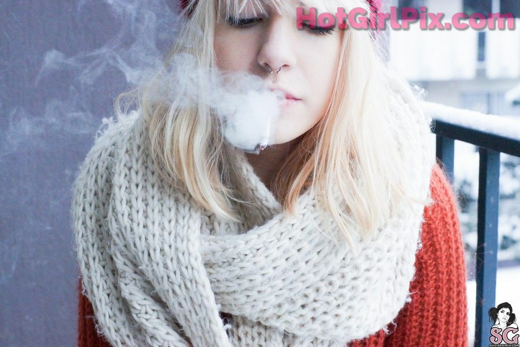 [Suicide Girls] Nur