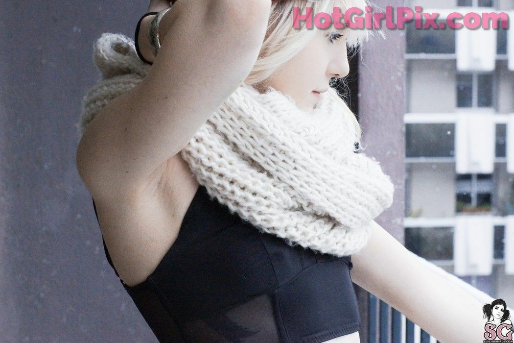 [Suicide Girls] Nur