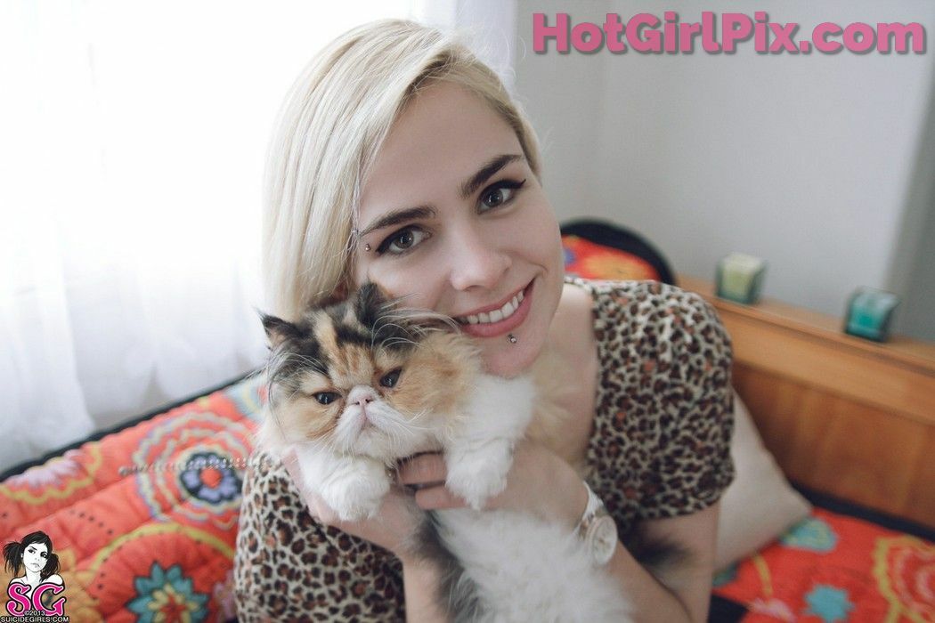 [Suicide Girls] Paloma - Three Cool Cats