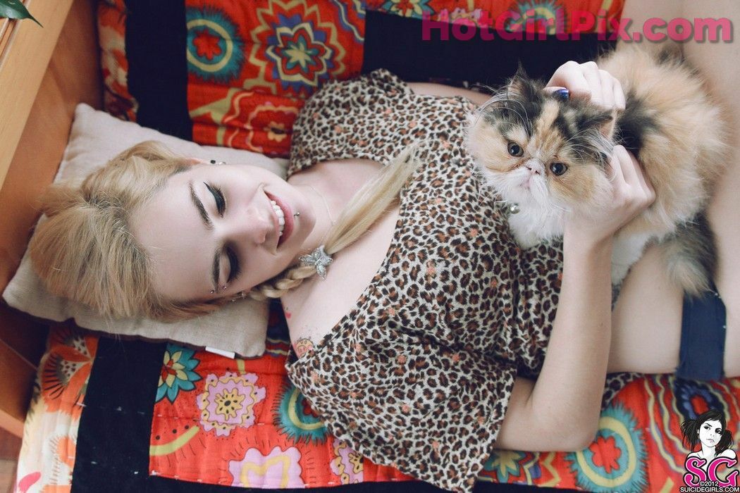 [Suicide Girls] Paloma - Three Cool Cats