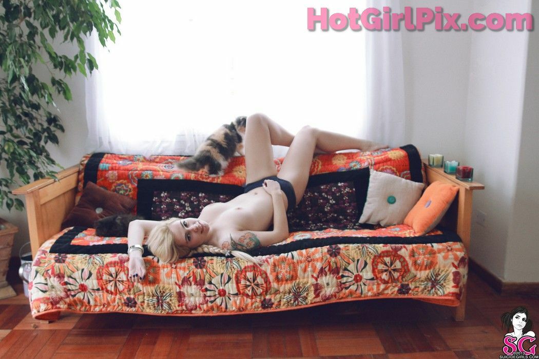 [Suicide Girls] Paloma - Three Cool Cats