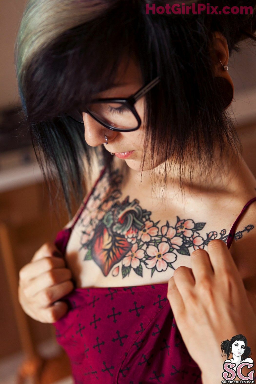 [Suicide Girls] Pandub - Amberwood