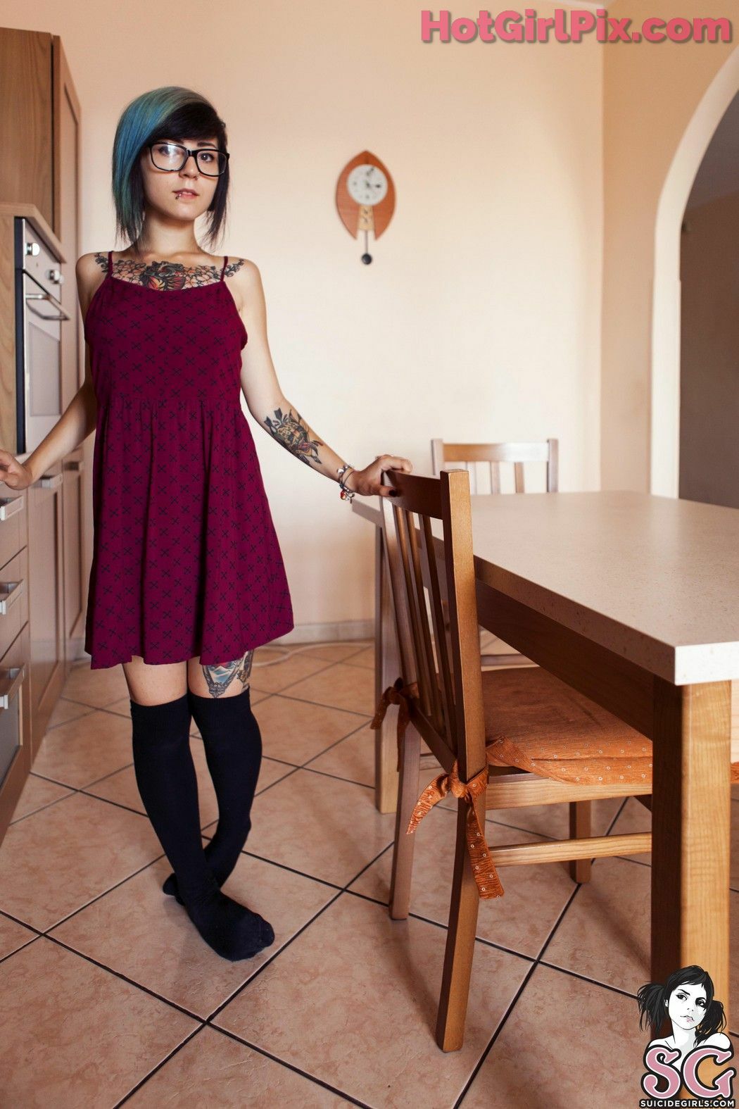 [Suicide Girls] Pandub - Amberwood
