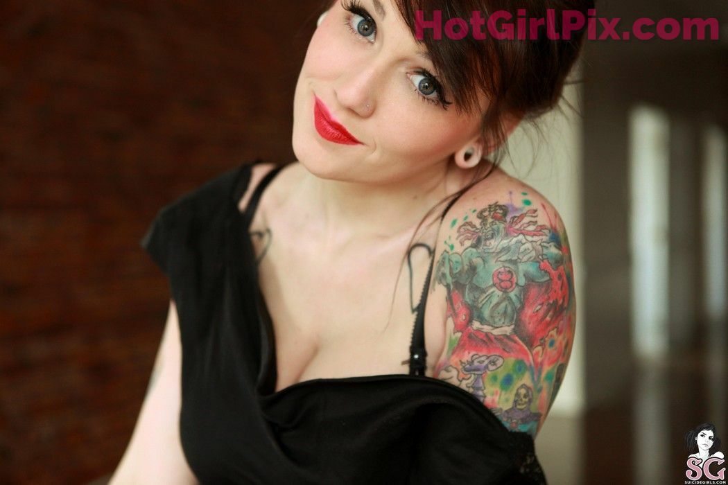 [Suicide Girls] Phecda - Draper