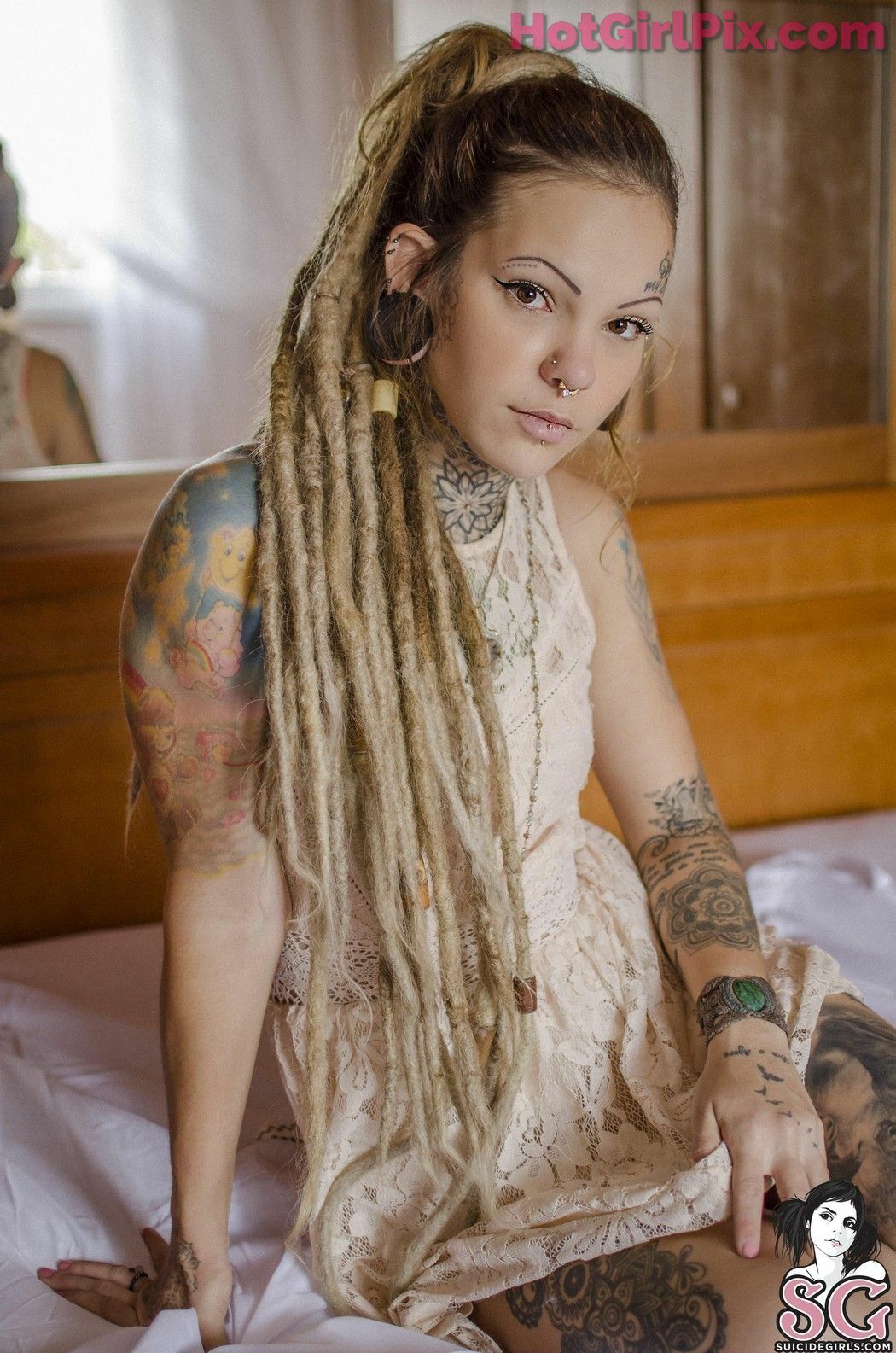 [Suicide Girls] Paulam - My Sweet Home