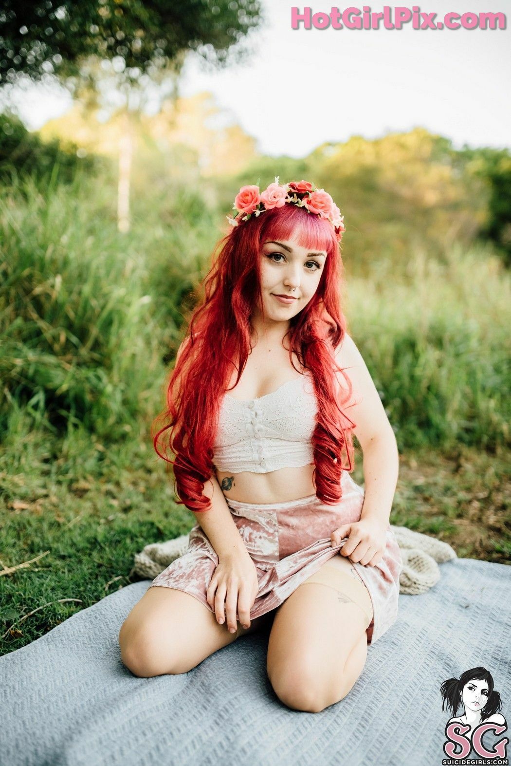 [Suicide Girls] Peoni - Firefly