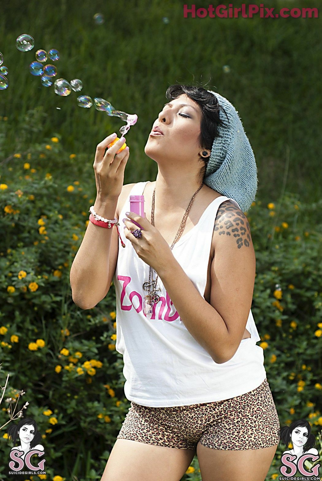 [Suicide Girls] Peligro