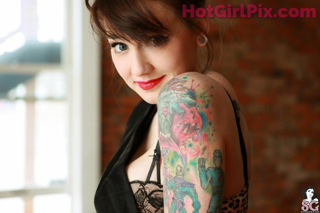 [Suicide Girls] Phecda - Draper