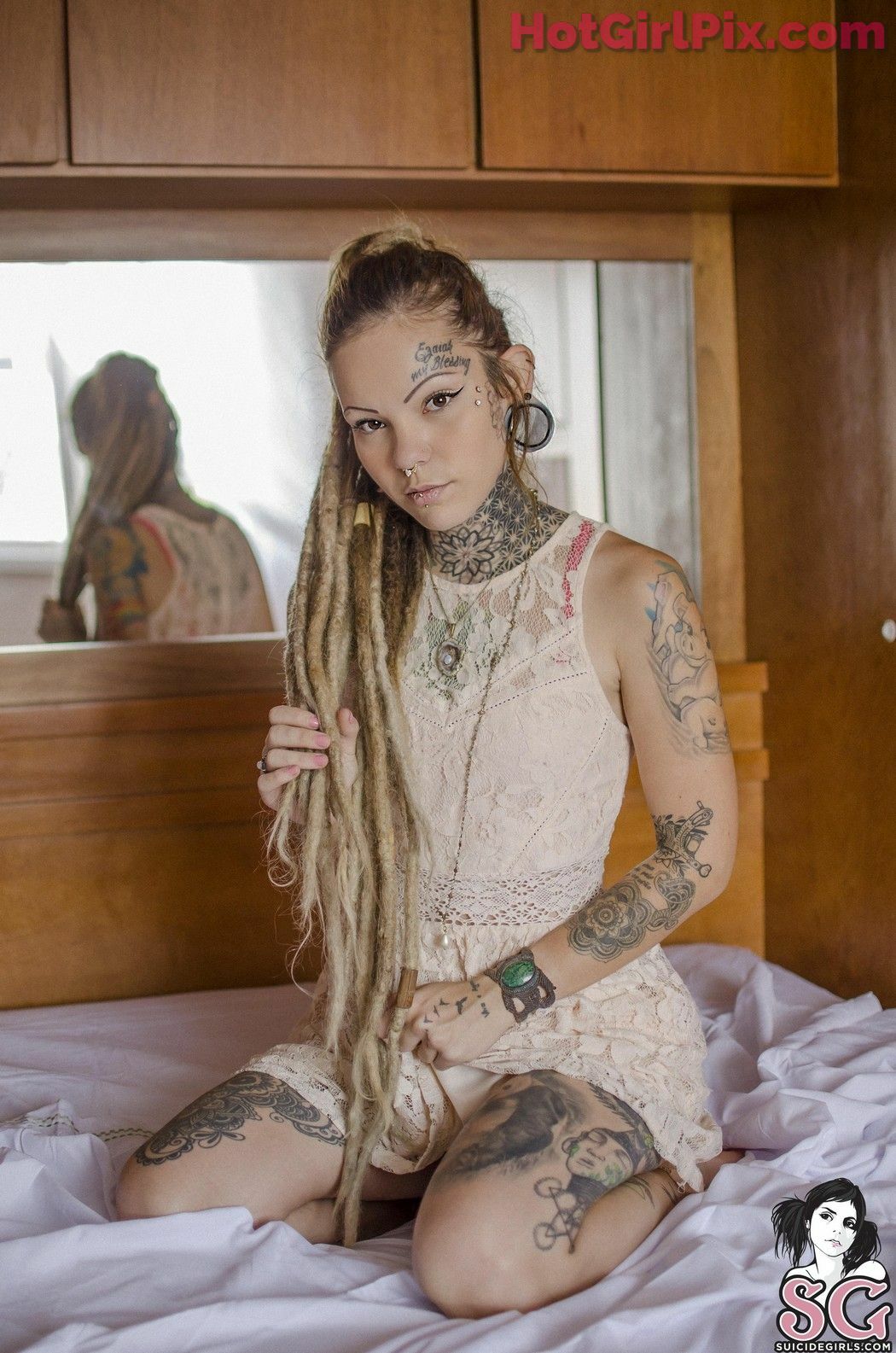 [Suicide Girls] Paulam - My Sweet Home