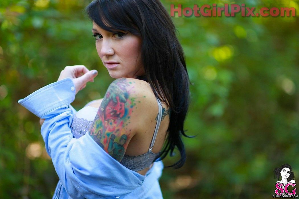 [Suicide Girls] Phecda - Boob Ross