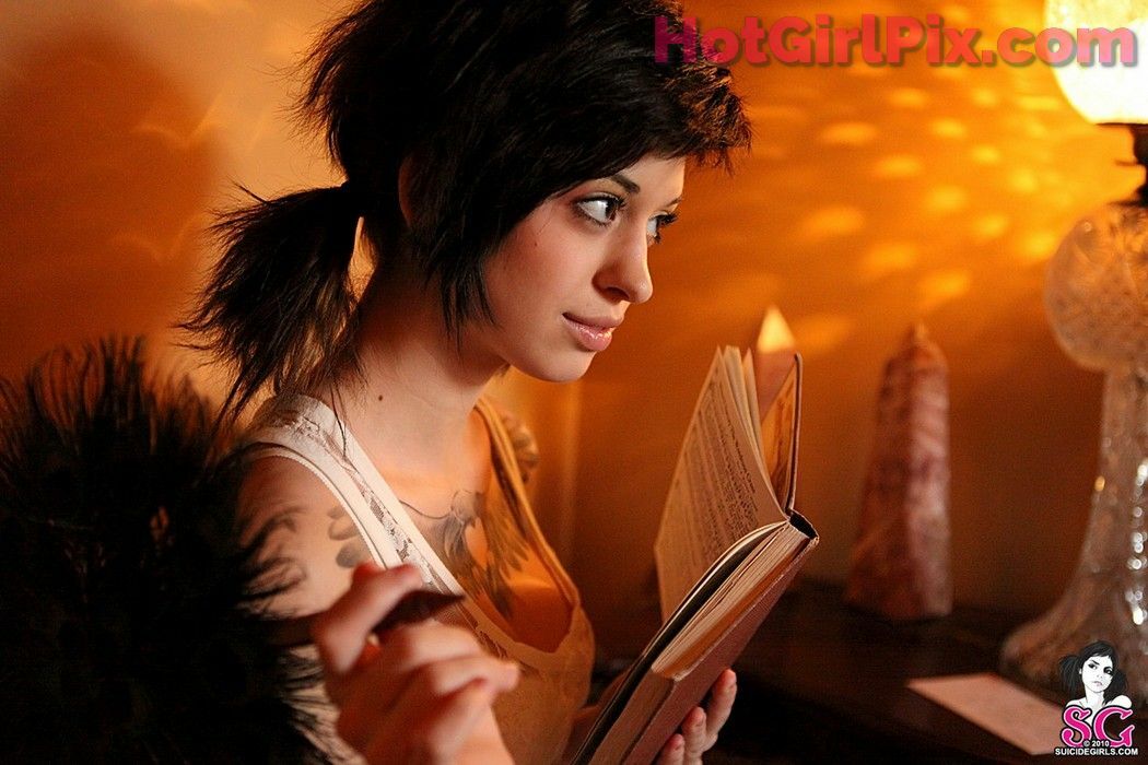 [Suicide Girls] Phecda - Tete-a-tete