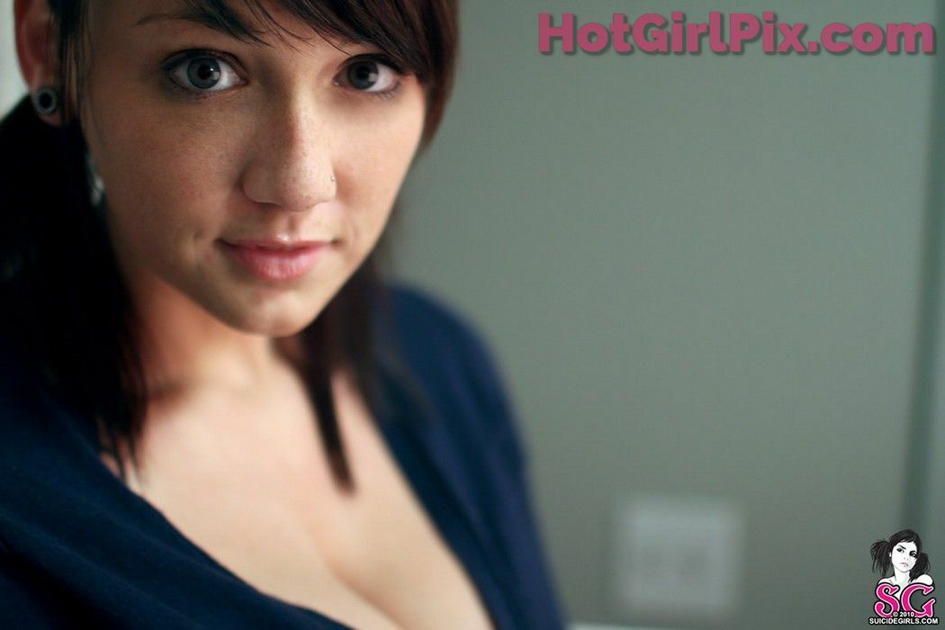[Suicide Girls] Phecda - Rinse Off Cover Photo