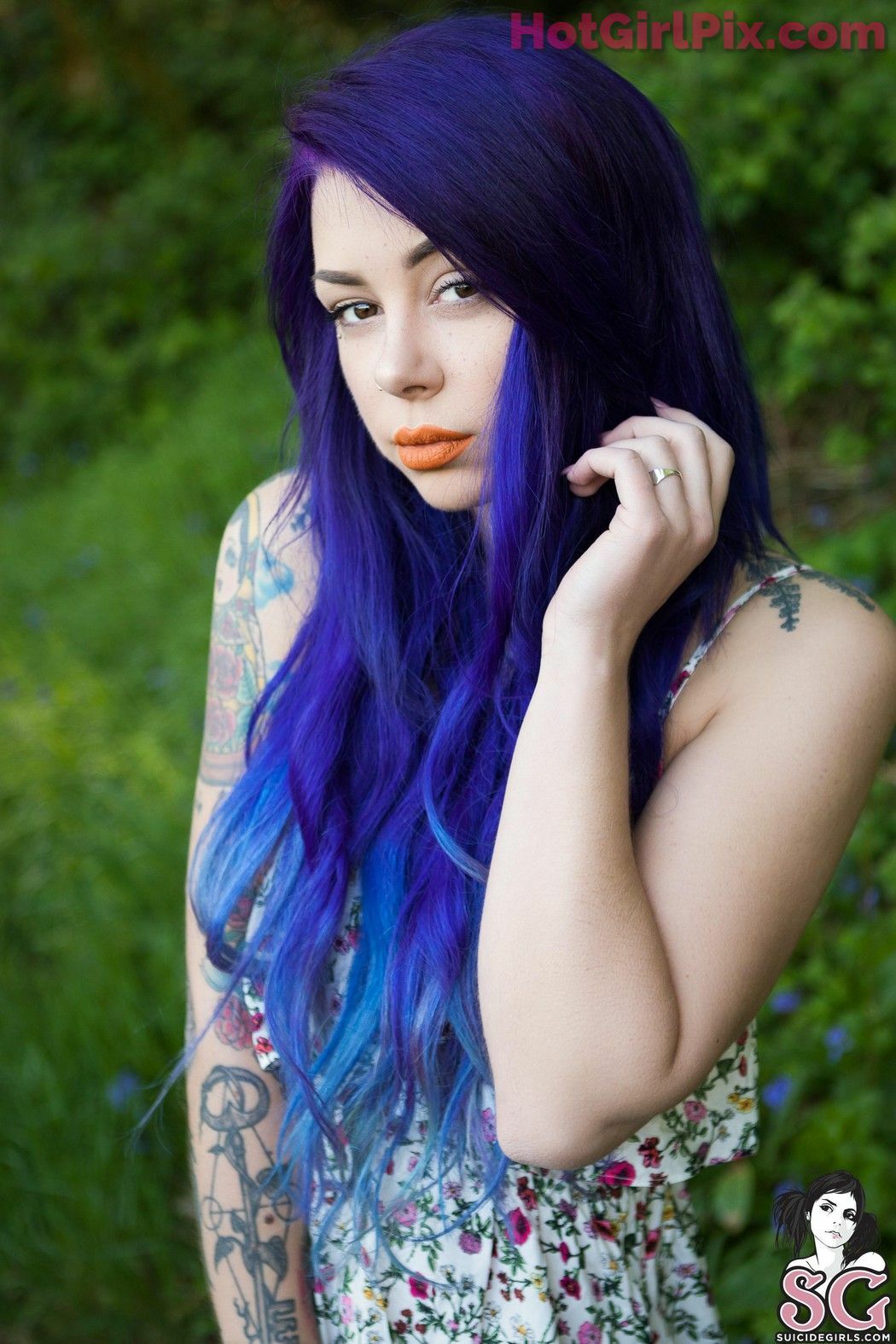 [Suicide Girls] plum - Duende