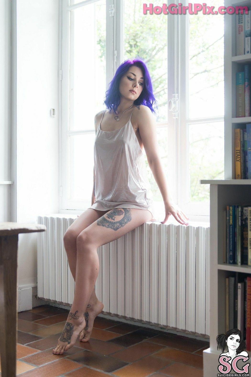 [Suicide Girls] plum - Ambedo