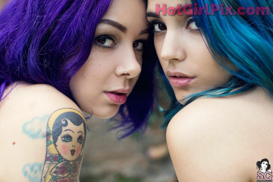 [Suicide Girls] plum & Mendacia - Adore You