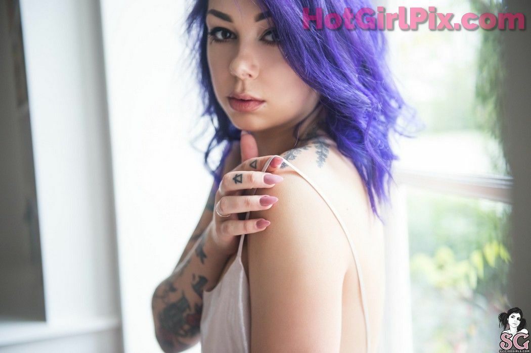 [Suicide Girls] plum - Ambedo