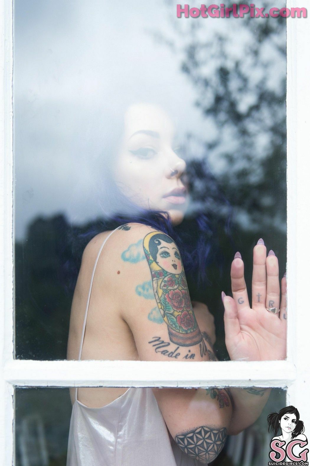 [Suicide Girls] plum - Ambedo