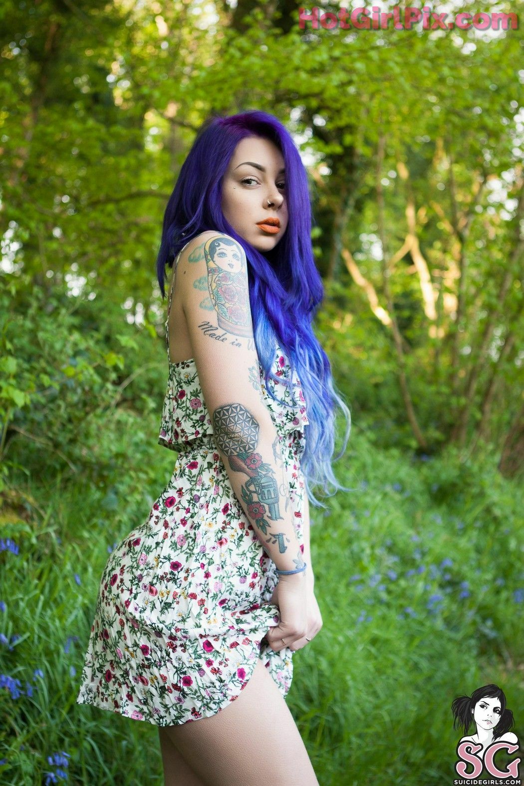 [Suicide Girls] plum - Duende