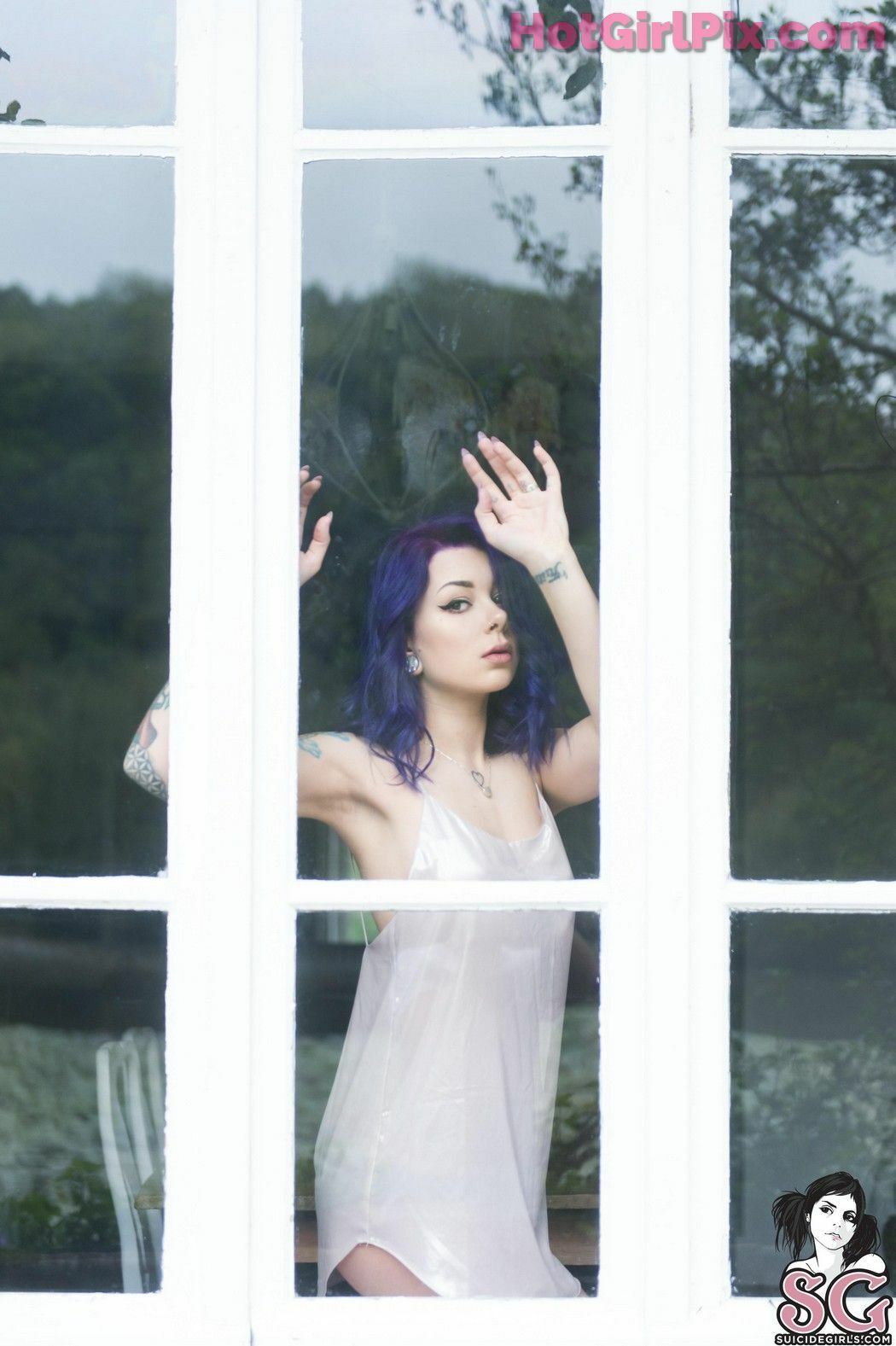 [Suicide Girls] plum - Ambedo