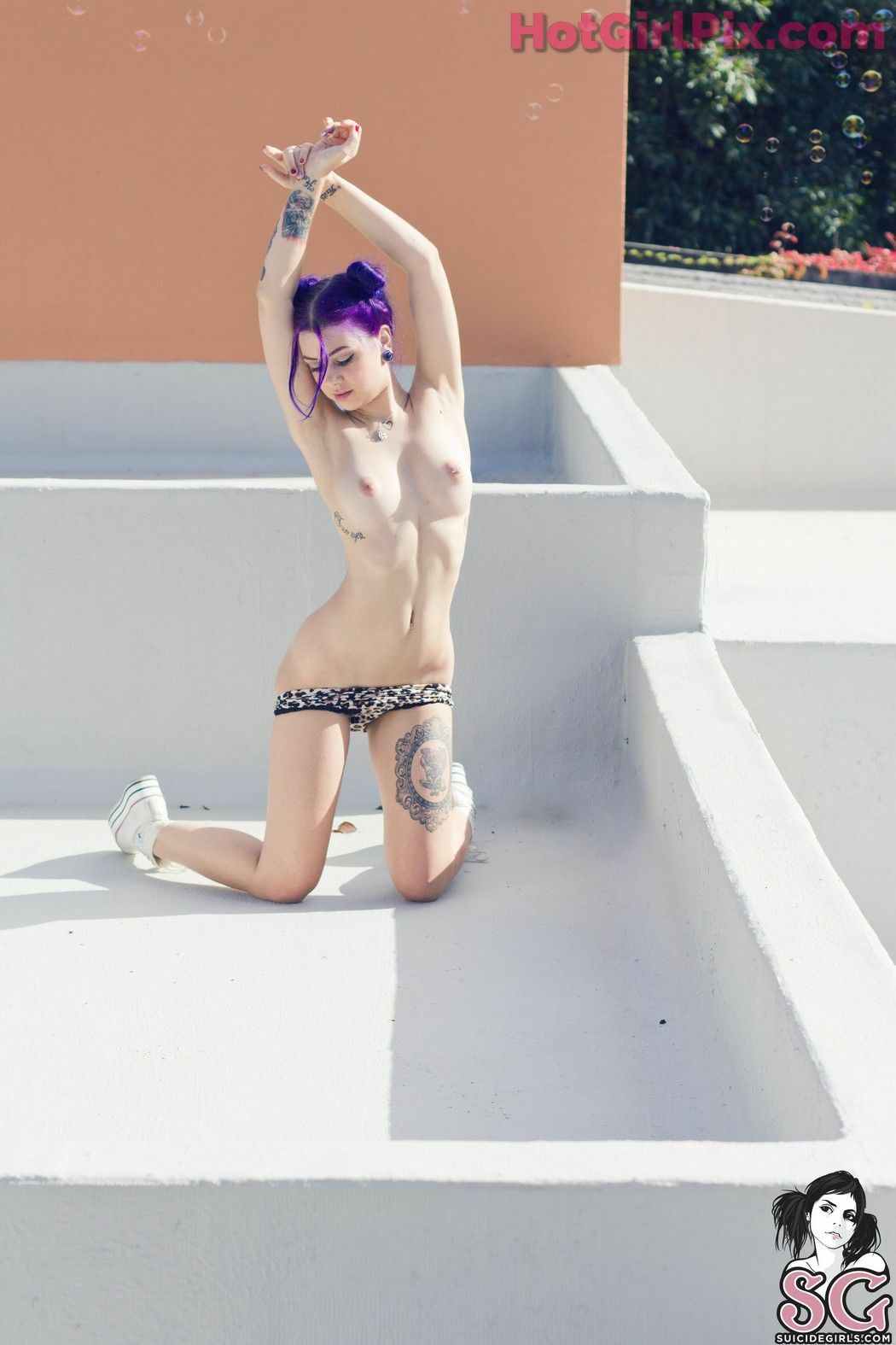 [Suicide Girls] Plum - 90's Kiddo