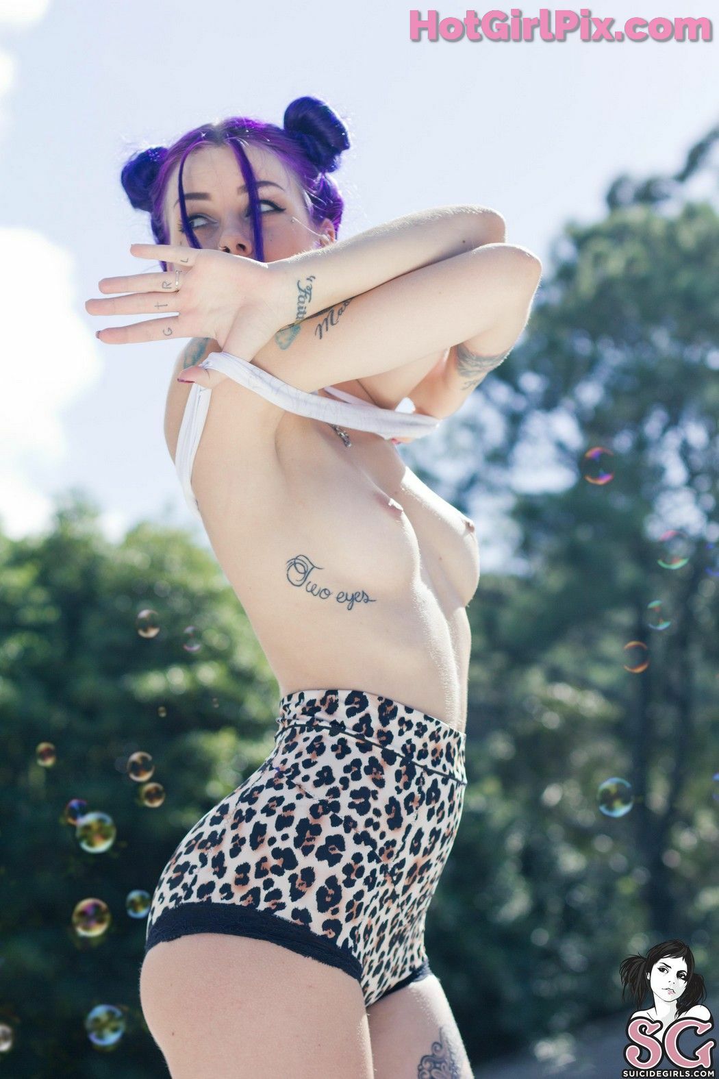 [Suicide Girls] Plum - 90's Kiddo