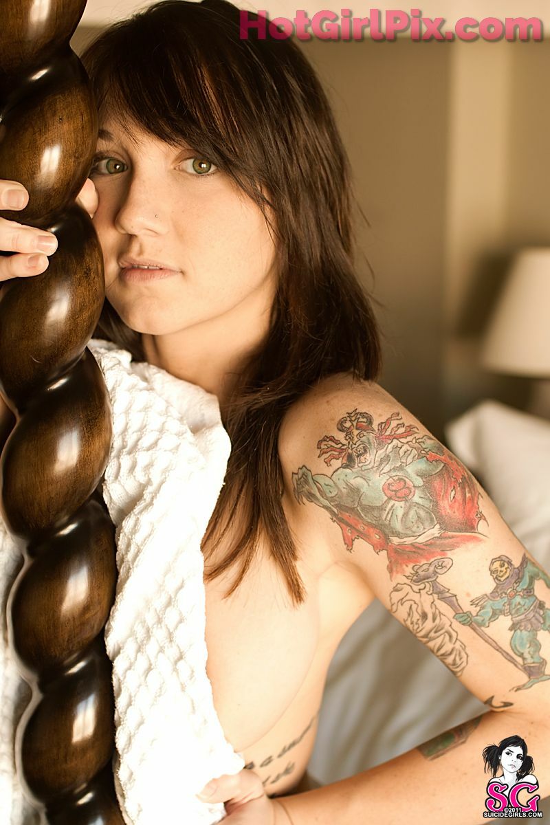 [Suicide Girls] Phecda - La Cosa Nostra