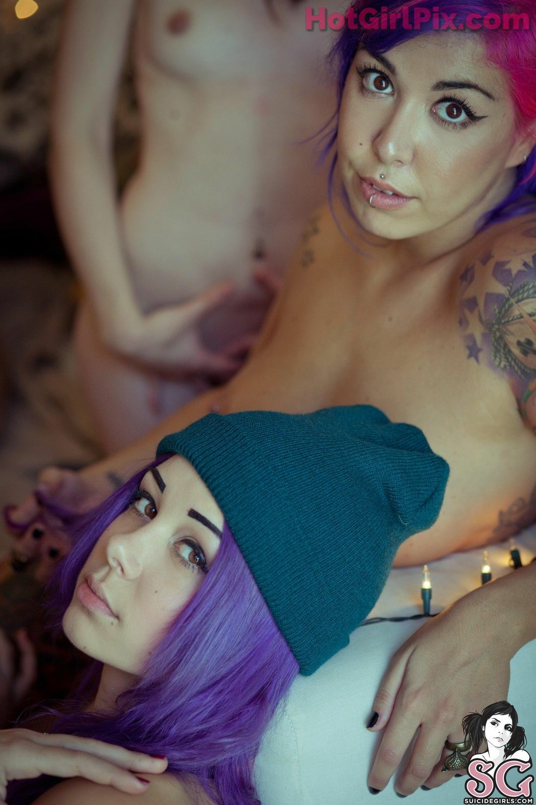 [Suicide Girls] plum & Caia - Xmas Tea