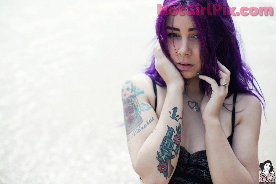 [Suicide Girls] Plum - Winterfell