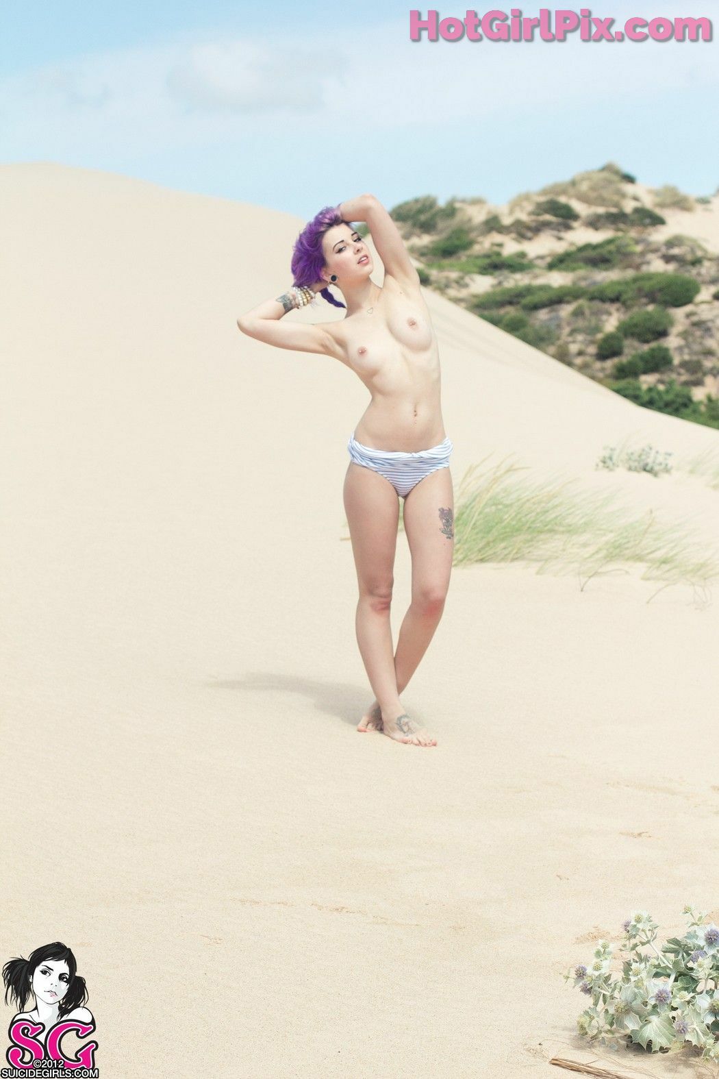 [Suicide Girls] Plum - Lost in the Wind