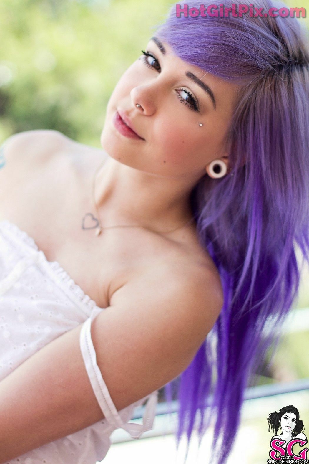 [Suicide Girls] Plum - Howling Owl