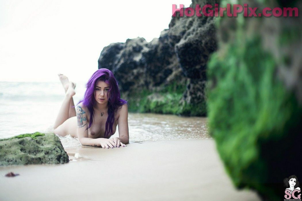 [Suicide Girls] Plum - Winterfell