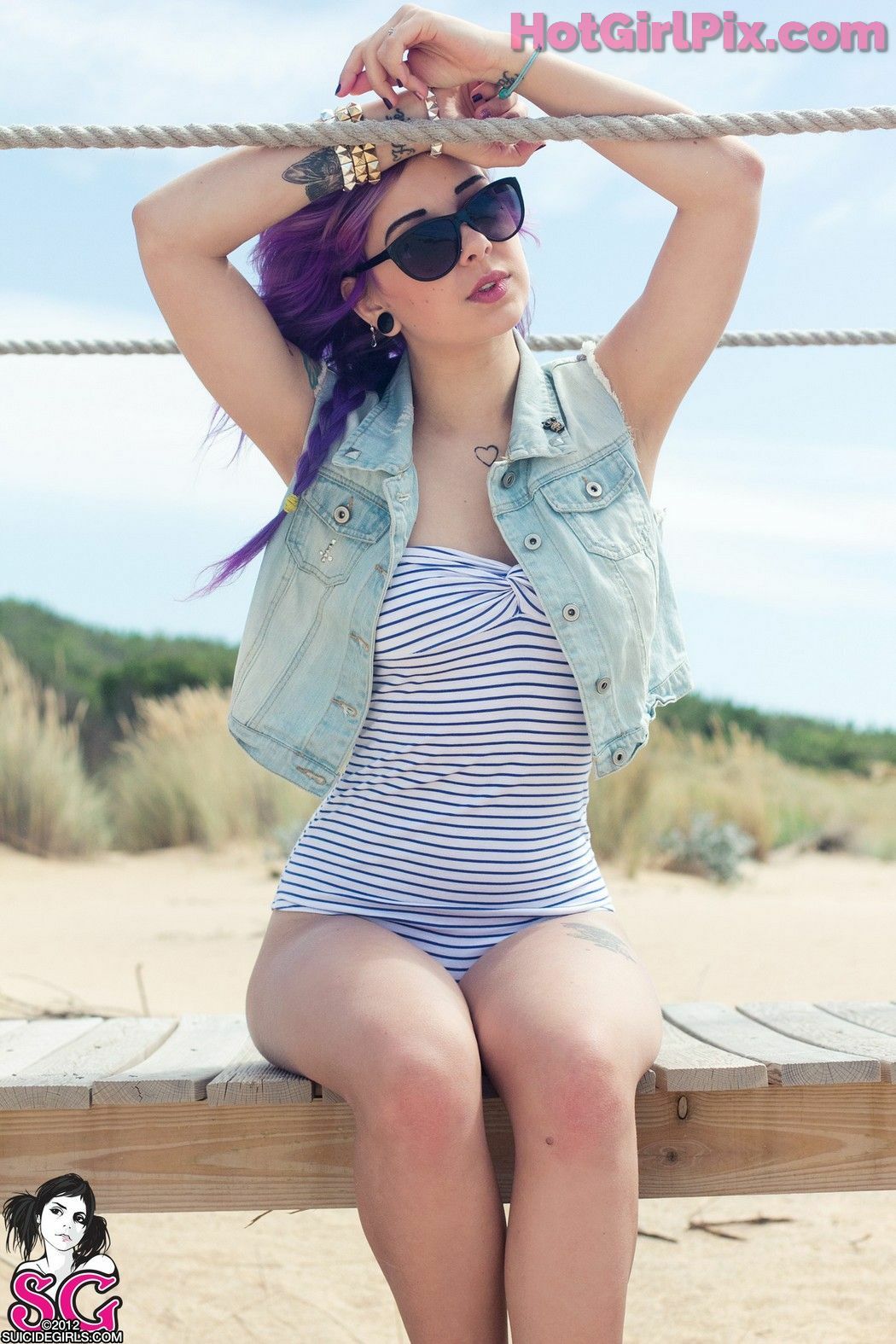 [Suicide Girls] Plum - Lost in the Wind