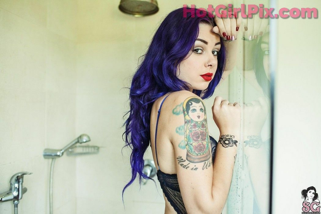 [Suicide Girls] plum - Velvet Stream