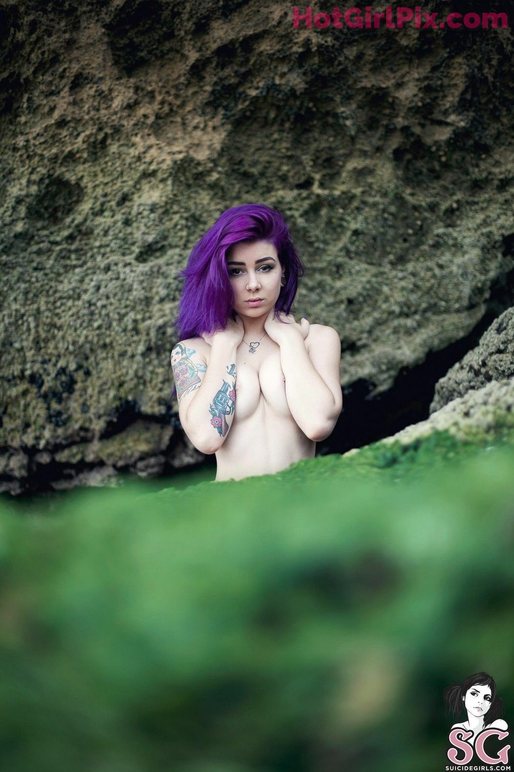 [Suicide Girls] Plum - Winterfell