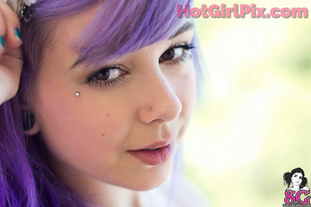 [Suicide Girls] Plum - Howling Owl