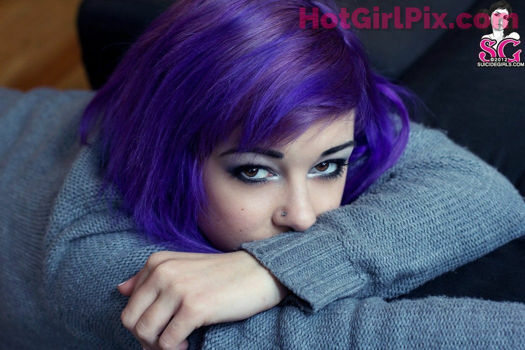 [Suicide Girls] Plum - Violet Poison