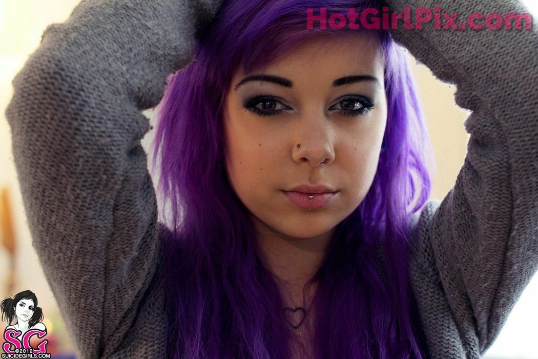 [Suicide Girls] Plum - Violet Poison